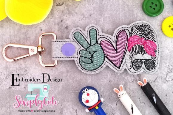 ITH Keychain SnapTab Peace Love Momlife